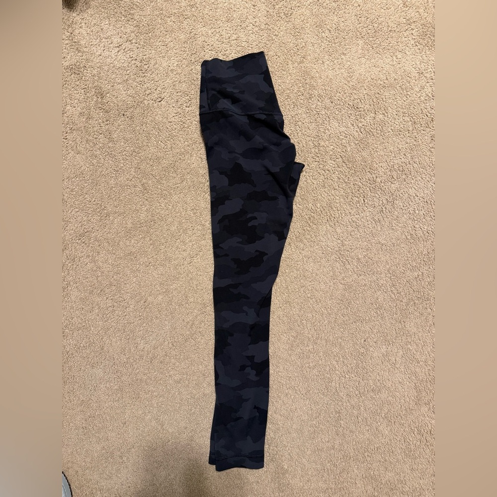 Lululemon Align 25” Leggings - black camo - size 4